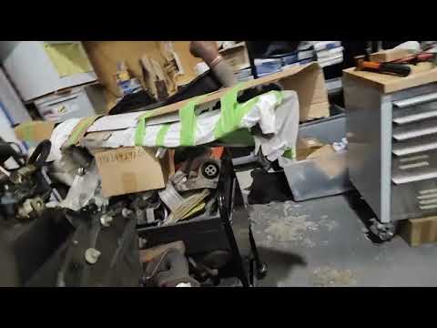 Thumbnail for Porsche 993 W.T - Quick video about the rust before stripping down cam covers & others by Porsche, video, vide, Porsche 993
