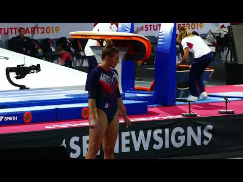 Lorette Charpy - poutre - finale equipe Stuttgart
