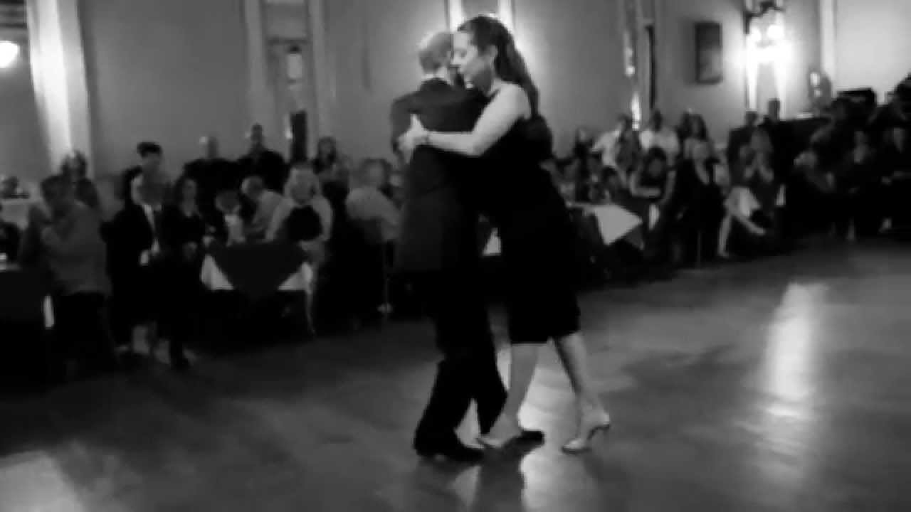 Video thumbnail for Copia di Maria Plazaola y Ricardo Viqueira - Milongueando 2015