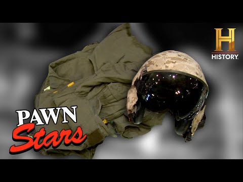 HIGH TECH Air Force G-Suit from Gulf War (Season 4) | Pawn Stars