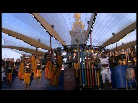 The Queens Diamond Jubilee Concert - Gary Barlow & commonwealth choir perform Sing