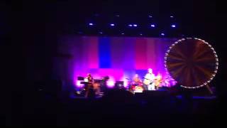 Elvis Costello - Dont Let Me Be Misunderstood - Paris Olympia 29-05-2012