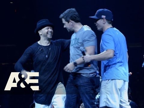 Thumbnail for Wahlburgers: A Moment to Connect (Season 4, Episode 4) | A&E by R.E.M., NME, Mae