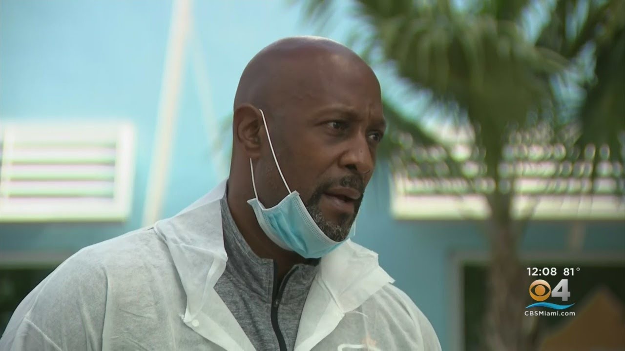 Former Heat Legend Alonzo Mourning Helps Feed Kids