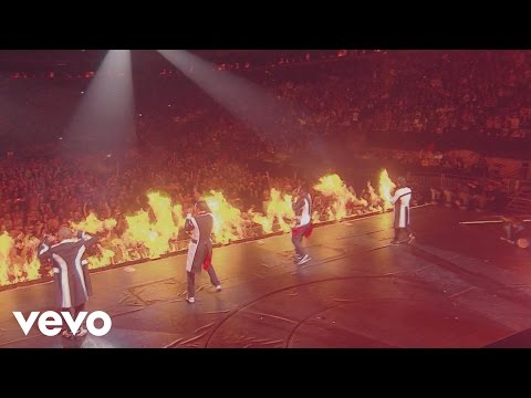 JLS - Umbrella (Rihanna Cover) [Live at the 02]