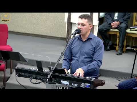 Pe marea acestei lumi valuri vin