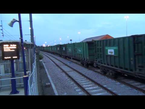 (HD) Freightliner 66509 Departs Acton Mainline With The Binliner