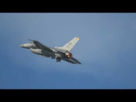 F-16 Demo and Heritage Flight at Airventure EAA 2018 4K