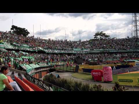 "Cuando Canta La Sur - Los Del Sur Siempre Presentes" Barra: Los del Sur • Club: Atlético Nacional