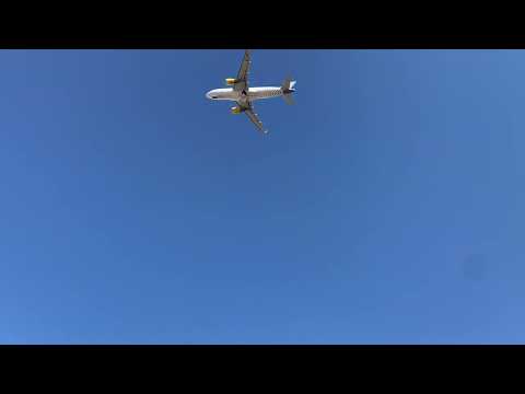 A319 Vueling decollo da Firenze