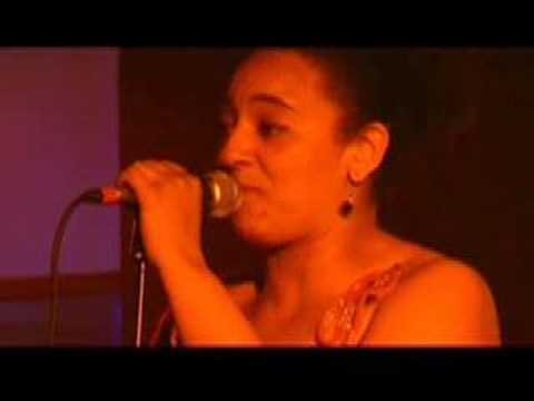 The Sweet Vandals - On stage & Interview (Part 1)