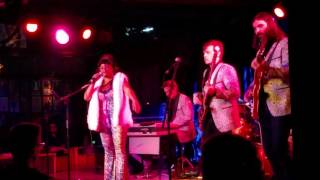 Lady Wray and The Honey Hive - Make Me Over