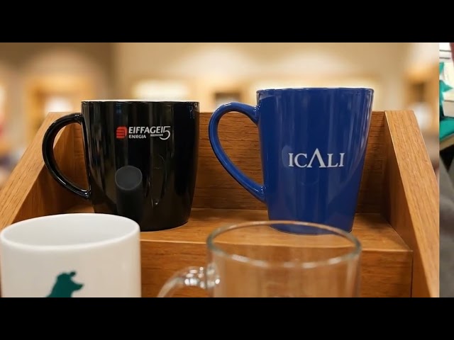Vídeo relacionado con Taza Personalizada con Logo Empresa y Foto o Texto Regalo Corporativo para Clientes y Empleados Cerámica 350ml Apta Microondas y Lavavajillas Ideal para Eventos, Asociaciones y Merchandising