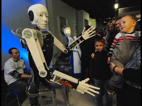 Воронежские малыши в восторге от самого эмоционального в мире робота