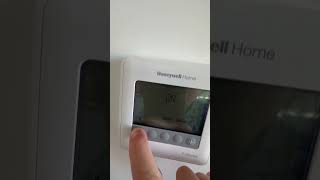 How to lock and unlock the Honeywell T4 pro thermostat