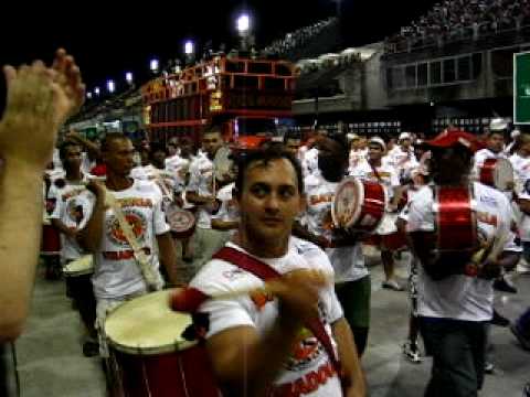 Viradouro - Bateria da Viradouo - Arrasando no Ensaio