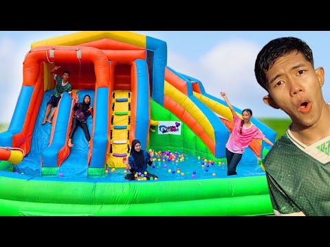 SEHARIAN ADIK MANDI KOLAM GERGASI!