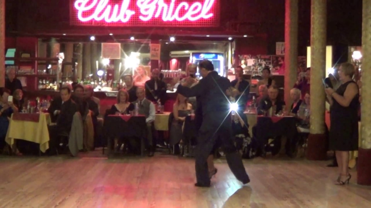 Carlos Carbonelli & Maria Karina Manzorro Tango "Soñemos" Di Sarli - Florio (21-04-17) 1/2