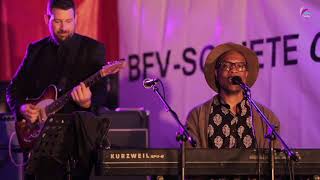 Kenny Wesley - Creepin' (Live)