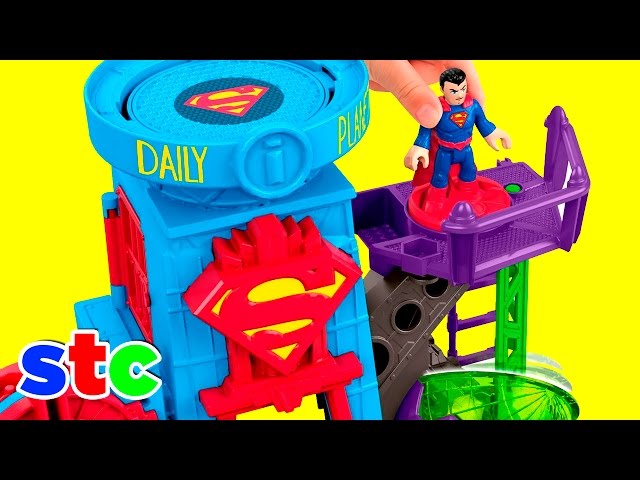 Vídeo relacionado con Fisher-Price Imaginext DC Super Friends Superman Juguete, figura y exotraje de robot de 30,5cm con luces y sonidos, para niños y niñas a partir de 3 años, JCT47