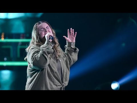 Cemre Polat sings "Kleiner Finger Schwur" by Florian Künstler with great feeling.