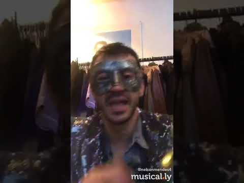 Nelson Mendes dance moves