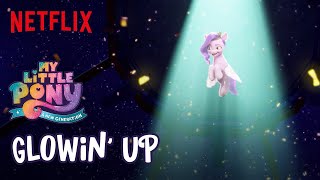 Musik-Video-Miniaturansicht zu Glowin' Up Songtext von My Little Pony: A New Generation (OST)
