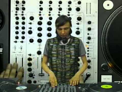 237 Showcase: Lega & Mc Grubyi Niotkuda @ RTS.FM - 11.05.2009