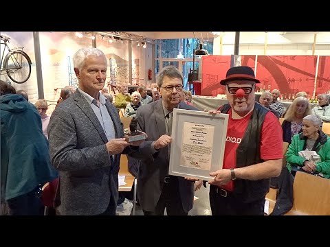 willibert pauels fuer verdienste um die deutsche sprache ausgezeichnet