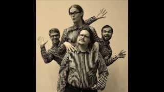 Yömyssy - Huuto, pimeä, aurinko ja kuu (Moonsorrow)