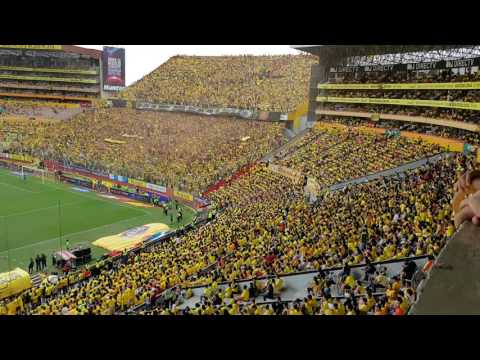 "La mejor hinchada Barcelona" Barra: Sur Oscura • Club: Barcelona Sporting Club • País: Ecuador