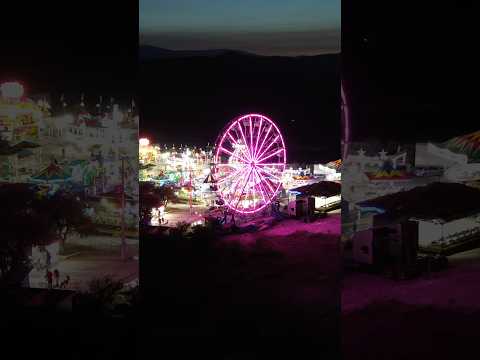 La rueda de la fortuna iluminando la feria de Cerritos #sanluispotosi #cerritosslp