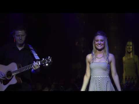 MAKE YOU FEEL MY LOVE (Bob Dylan) - Sarah Newton & Richard Murray live in Chengdu