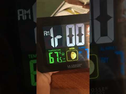 La Crosse Technology - Alarm Clock W88723 does not works !