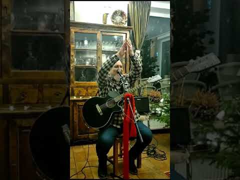 "Azi e miercuri, mâine-i joi,vine Domnul pe la noi"