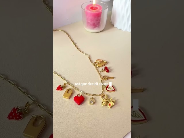 Vídeo relacionado con LILLY MARIE Collar De Oro Con Colgante De Letra Personalizado Y Piedras De Zirconia