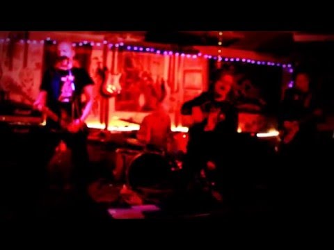 Loparit EP:n julkkarikeikka.