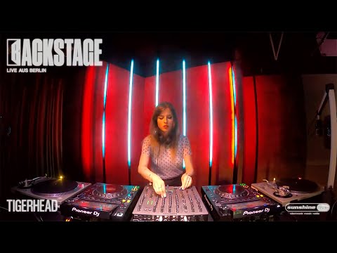BACKSTAGE / 26. Juni 2021 / Tigerhead, Meggy, DeWalta