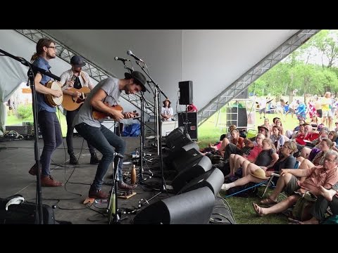 The East Pointers - The Stubborn Mule (live at the Winnipeg Folk Festival)