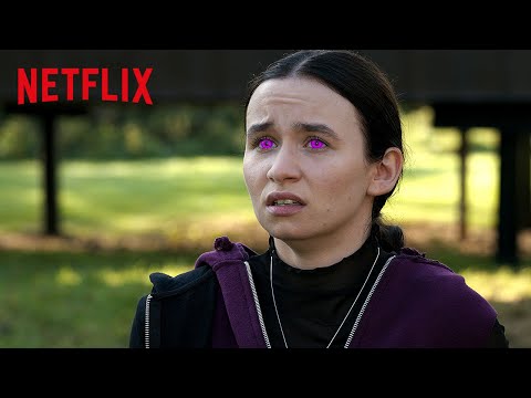 Midge & Amber Don’t See Eye to Eye 👁 The A List | Netflix After School