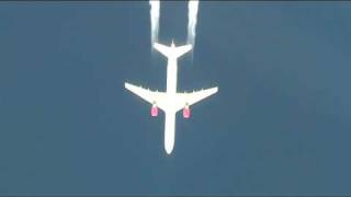 preview picture of video 'VistaJet - Learjet 60 - Overtaking Airliner at 10.100 meters'