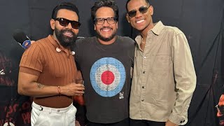 [ Pablo e Netto Brito nos bastidores do DVD Ilha do Arrocha]