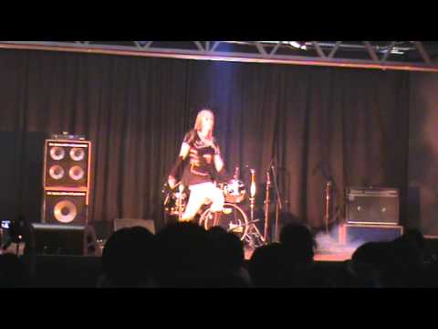 [Kpop Cover Challenge] Apresentação de Gab's Tae no Anime Party 2013 (EvoL - We are a bit different)