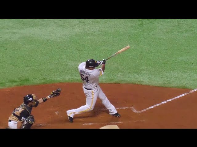 【4回裏】取られた点はHRで取り返す!! ホークス・デスパイネ 勝ち越しのホームラン!!  2018/10/15 パーソル CS パ 1st H-F