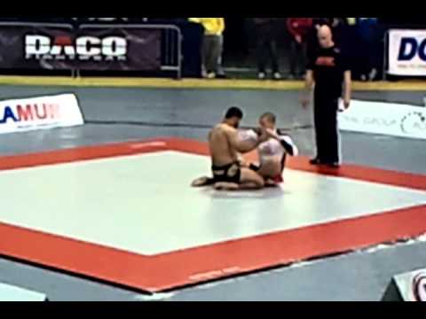 Leg Wrecker - Rousimar Palhares vs Rafael Lovato Jnr