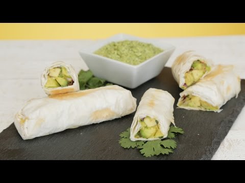 These Guilt-Free Avocado Egg Rolls Are Just 100 Calories Per Serving | GLOW