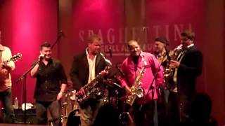 Ain&#39;t No Stoppin&#39; Us Now - Brown, Groove, Najee &amp; Lington (Smooth Jazz Family)
