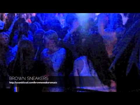 THIS IS BROWN SNEAKERS