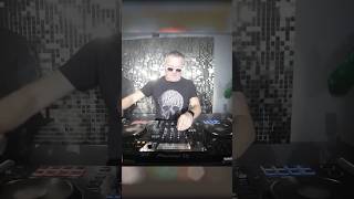 Download lagu DJ HAZEL X FENIKS 💣Legenda w Klubie Feniks!🎹 #party #impreza #dj #vixa #polskamuzyka mp3