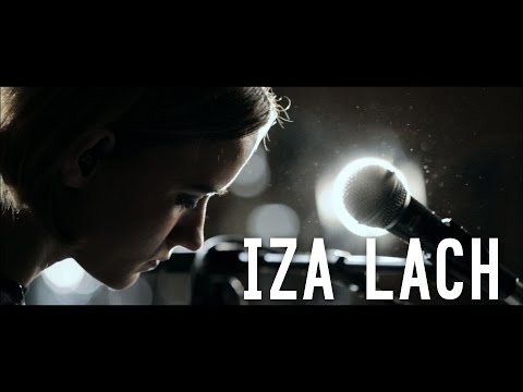 IZA LACH "Wstań" / otwARTa scena Live